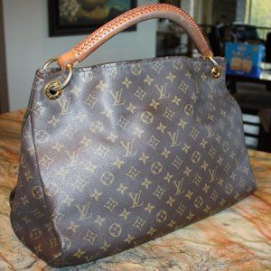 Authentic LOUIS VUITTON $2,500 Artsy MM Bag Purse Monogram Leather Hobo Large